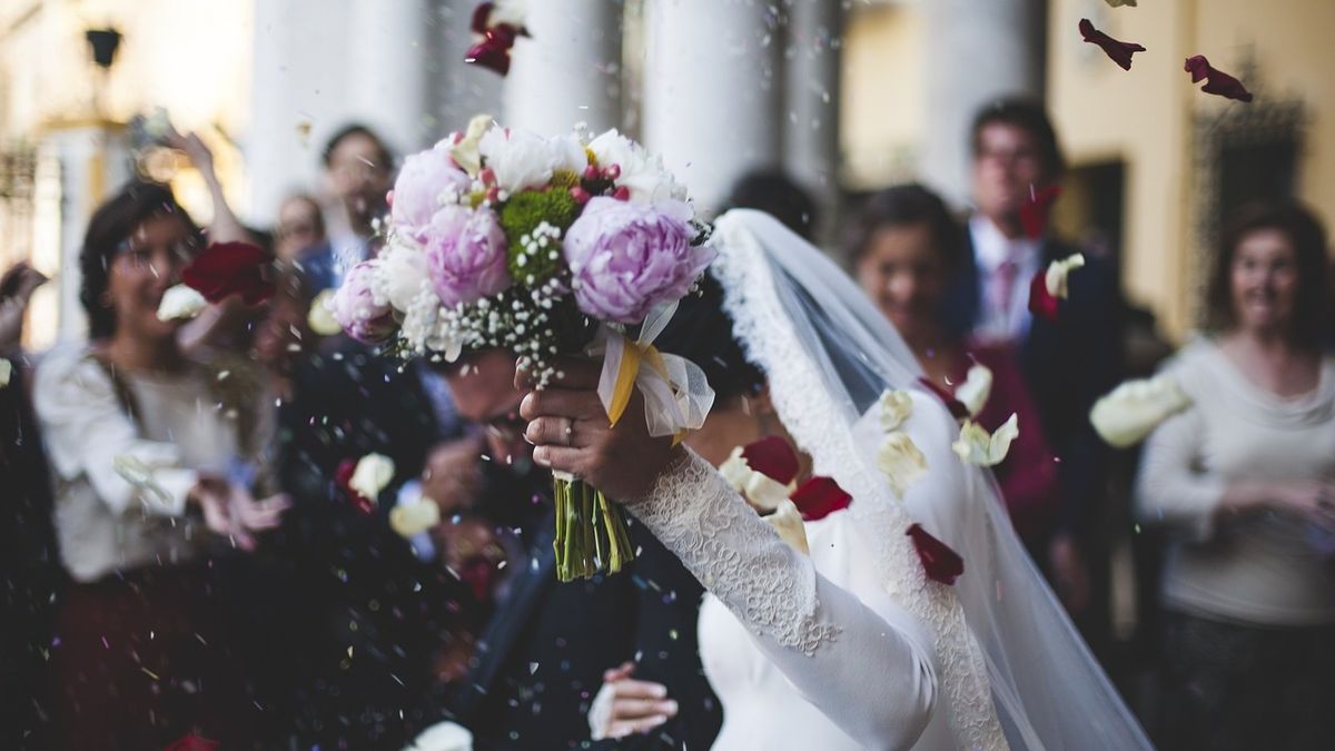 O mireasă i-a invitat la nunta sa pe toți foștii ei iubiți