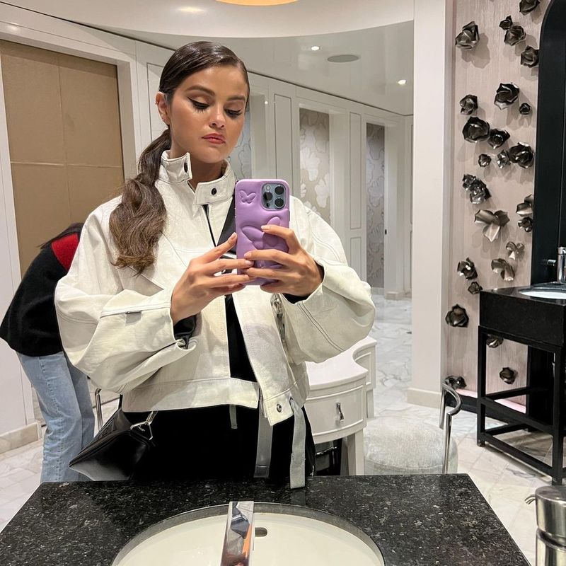 Cum arată Selena Gomez fără niciun pic de machiaj? Iată postarea care a strâns 6 milioane de aprecieri