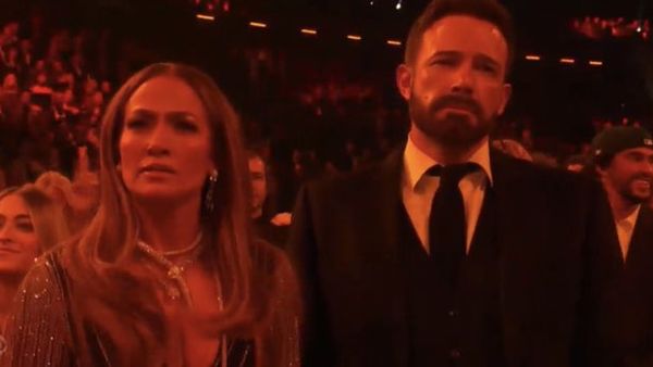 Expresia nefericii de pe chipul lui Ben Afleck la Premiile Grammy 2023 a provocat isterie în rândul fanilor! Internauții au lansat glume pe seama apariției actorului