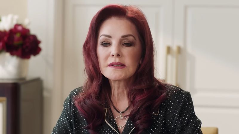 Priscilla Presley 