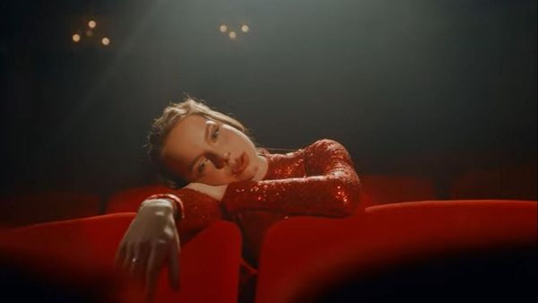 VIDEOCLIP: Yuka - Mincinosul perfect