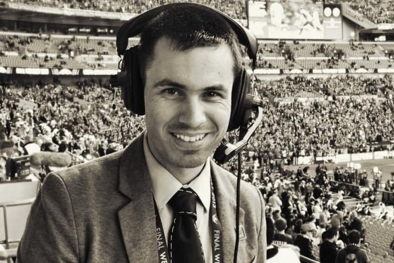 Bogdan Socol comentand un meci