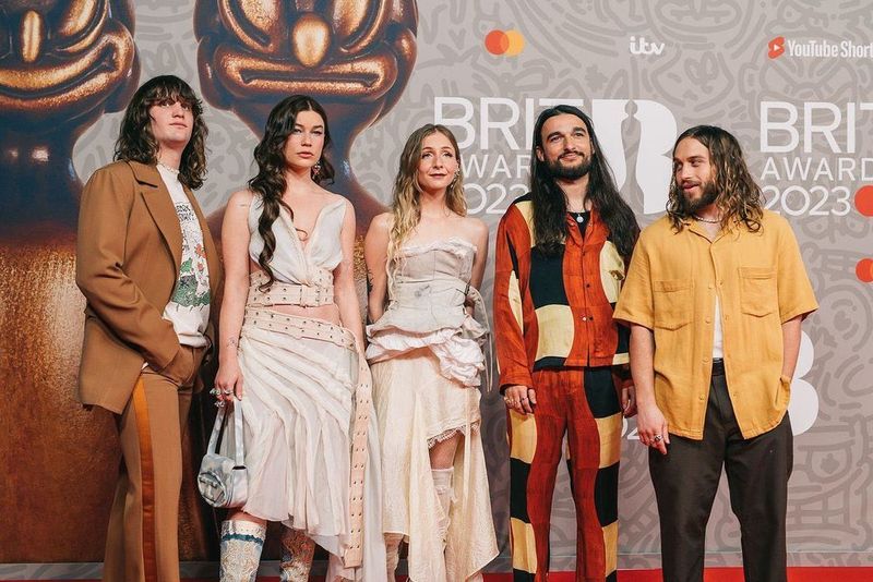 Lista completă a câștigătorilor BRIT Awards 2023: Harry Styles a obținut trofeele tuturor categoriilor la care a fost nominalizat