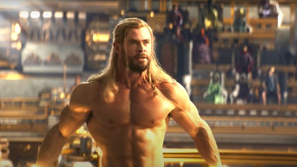 Ce mananca Chris Hemsworth ca sa aiba un corp de zeu. Chef-ul personal al starului de la Hollywood a dezvaluit dieta si exercitiile actorului