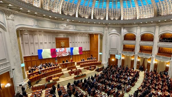 Românii vor avea două noi zile libere: 6 si 7 ianuarie au fost introduse pe lista liberelor legale. Legea a fost adoptată de Camera Deputaților