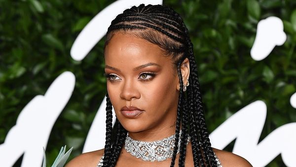 &bdquo;El nu are niciun cuv&acirc;nt de spus. Pleacă naibii de aici!&rdquo; Rihanna a răbufnit după ce paparazzi au &icirc;ncercat să-i fotografieze copilul