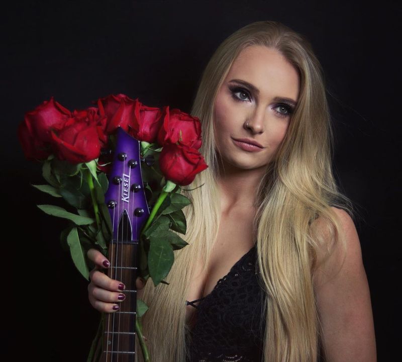 Sophie Lloyd, amanta lui Machine Gun Kelly?