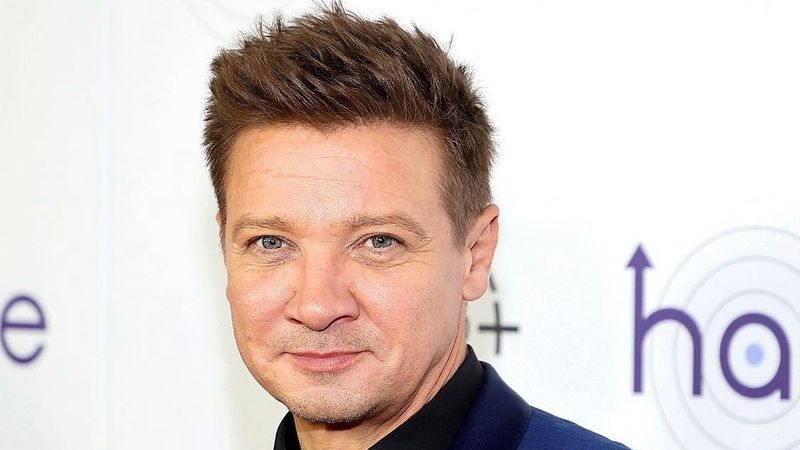 Jeremy Renner, noi detalii despre starea sa de sănătate! Actorul &rdquo;glumește&rdquo; pe fondul recuperării după accidentul grav suferit cu plugul de zăpadă