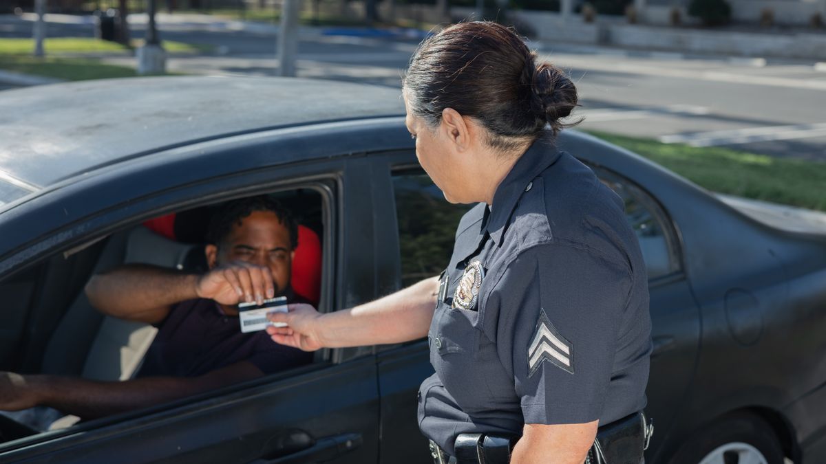 Codul Rutier 2023: Care sunt noile reguli care se aplică în sensurile giratorii?