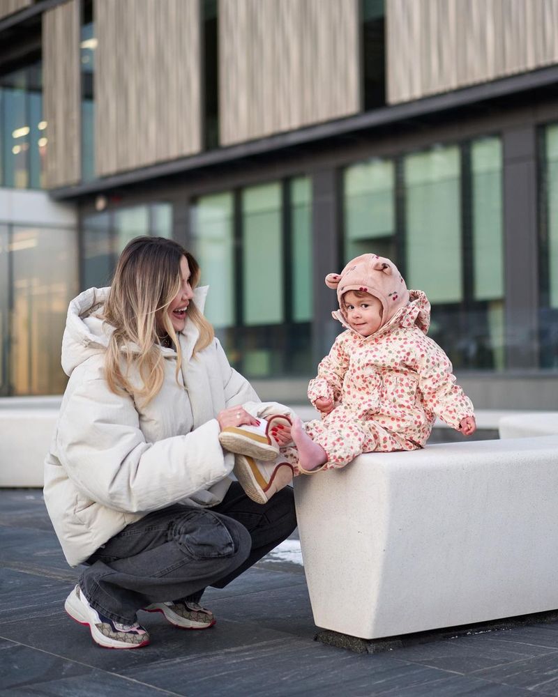 Fiica cea mare a lui Emily Burghelea, geloasa