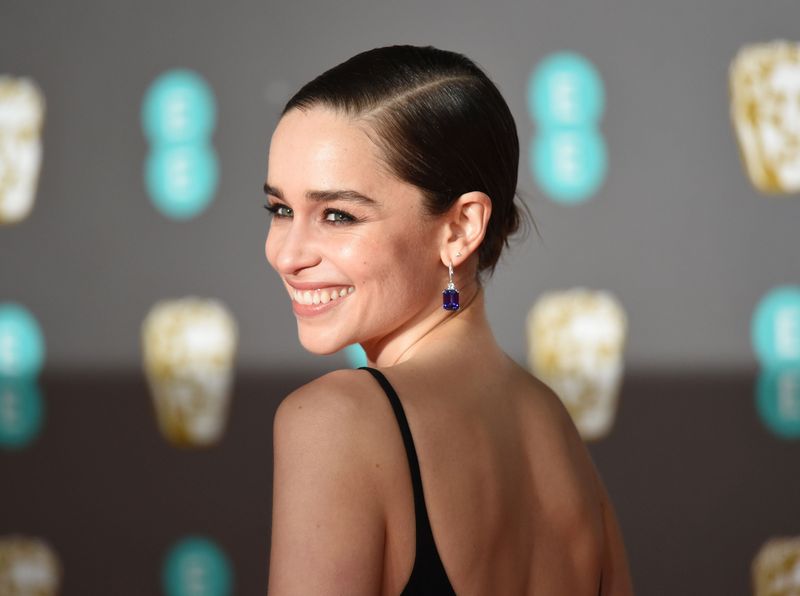 Emilia Clarke pe covorul rosu