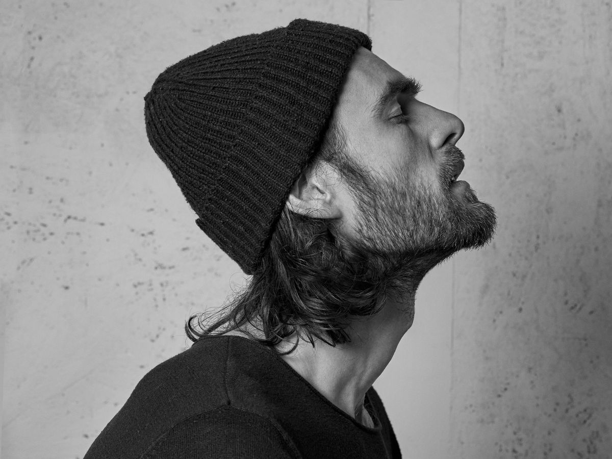  Mihail a lansat albumul de debut &ndash; To Whom We Return