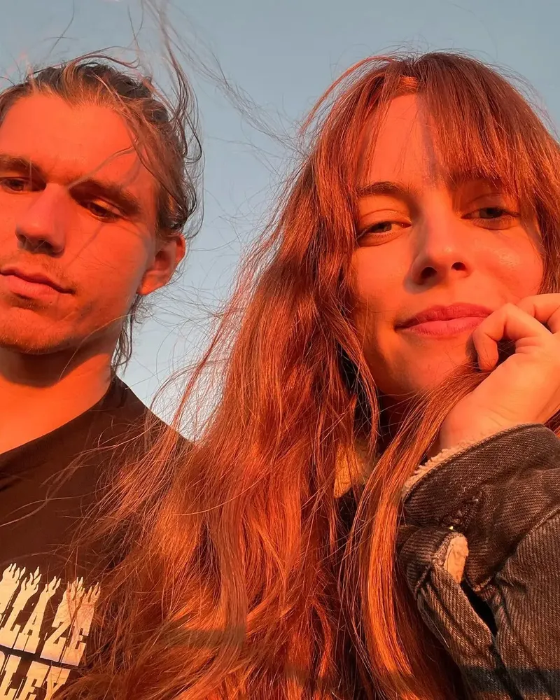 Riley Keough impreuna cu sotul ei pe care l-a cunoscut in 2011