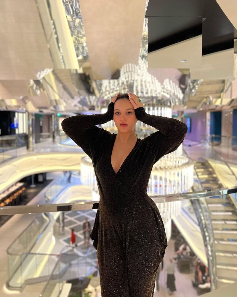 Carmina nu are o relatie extrem de apropiata de tatal ei