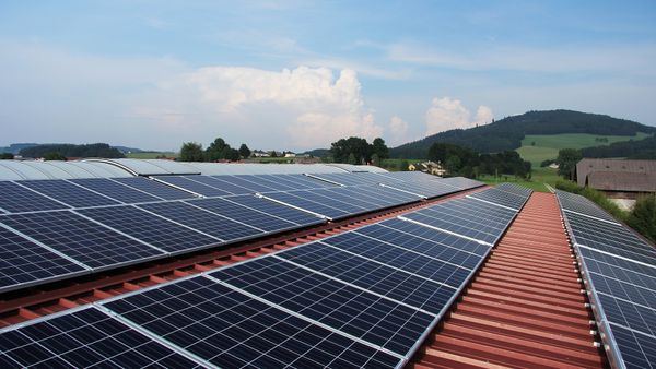 Nicolae Ciucă anunță mai mulți bani pentru programul &bdquo;Casa Verde&rdquo; 2023. Două miliarde de euro vor fi alocate pentru panouri fotovoltaice