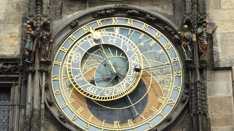 Horoscop m&acirc;ine, 13 martie 2023: Racii au nevoie de mai multă organizare. Peștii trec prin momente dificile