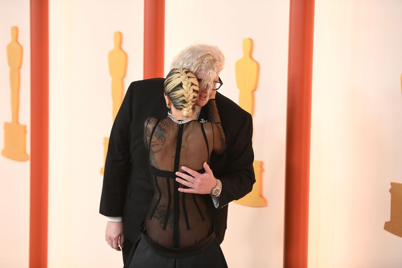 Cum s-a imbracat Lady Gaga la Oscaruri 2023