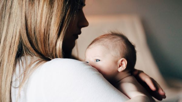 Senatul adoptă legea care prevede că alocația de stat este un drept stabilit din prima zi de viață a copilului