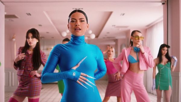 VIDEOCLIP: INNA - My Crystal Nails