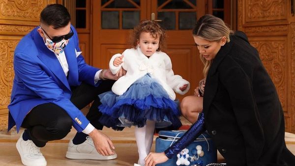 Andrei, soțul lui Emily Burghelea, a apărut pentru prima dată în mediul online fară mască. Cum s-a fotografiat de dragul fiului său, Damian