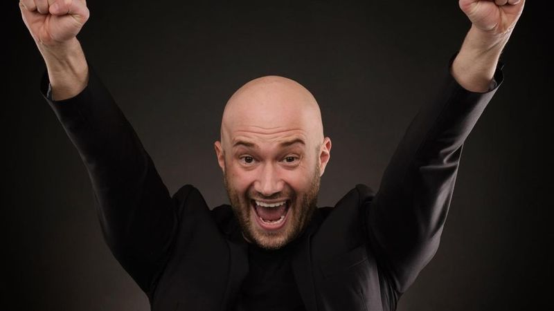 &bdquo;&Icirc;n spiritul acesta am fost și eu crescut&rdquo;. Mihai Bendeac, despre lecția de viață primită de la părinții săi