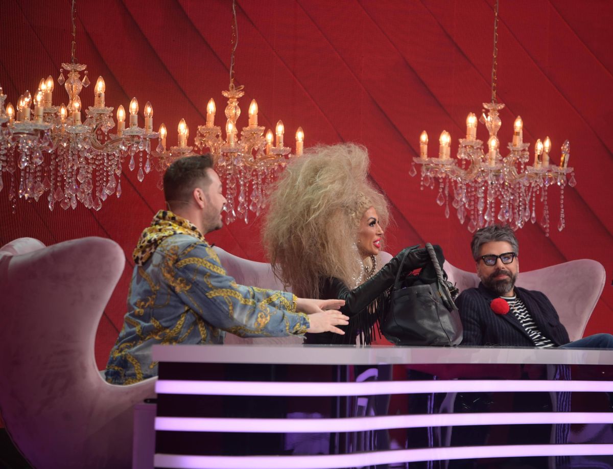 Raluca Badulescu a fost luata la intrebari de Denise Rifai