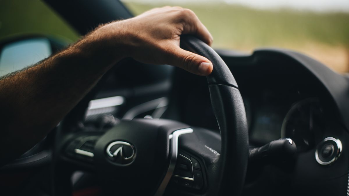 Codul rutier 2023: Ce amendă primești dacă nu îți pui semnele de începător?