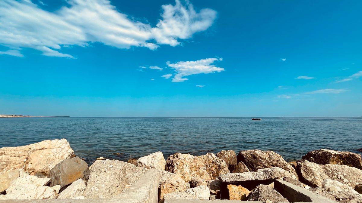 Câți bani vor plăti turiștii pe litoralul românesc în 2023? Iată în ce stațiuni se aplică taxe noi