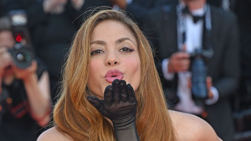 Shakira o atacă pe Clara Chia Marti din nou. C&acirc;ntăreața a postat un mesaj cu sub&icirc;nțeles pe Instagram, &icirc;nsă de această dată s-a ales cu numeroase critici