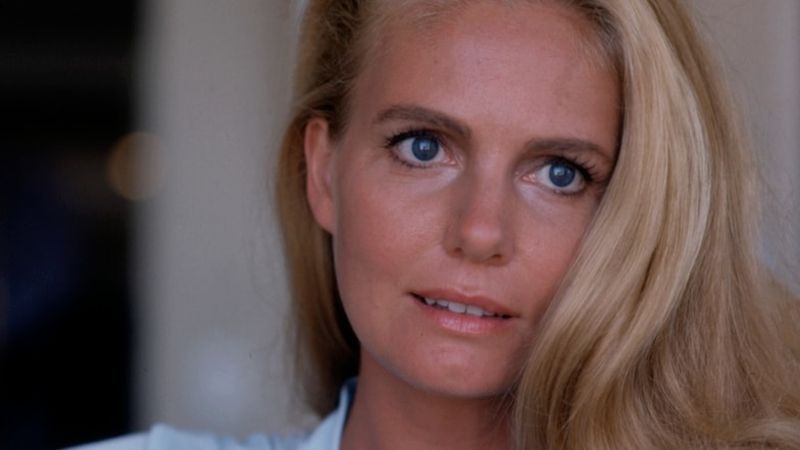  A murit Sharon Acker