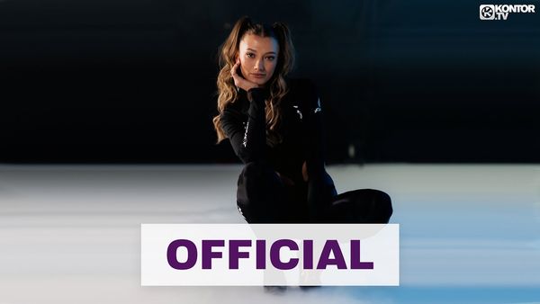 LEONY - Somewhere in Between
