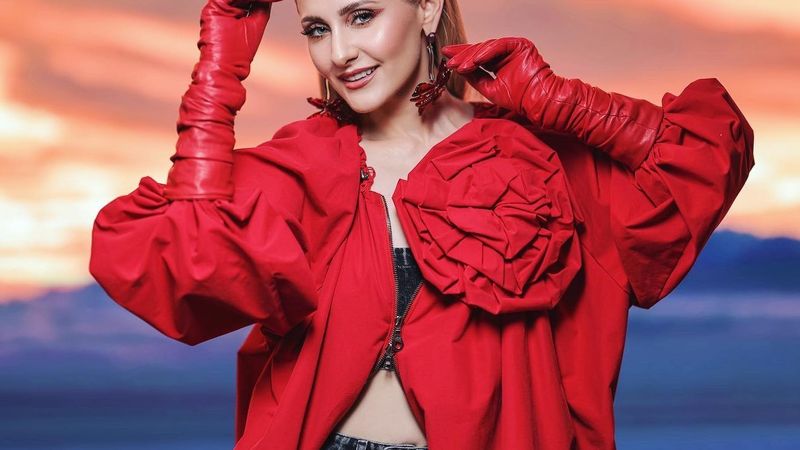 Alina Sorescu a lansat piesa &bdquo;Schimb de z&acirc;mbete&rdquo;