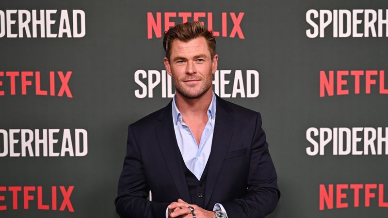  Chris Hemsworth, diagnosticat cu risc crescut de Alzheimer. Actorul nu vrea să mai accepte roluri pe banda rulantă