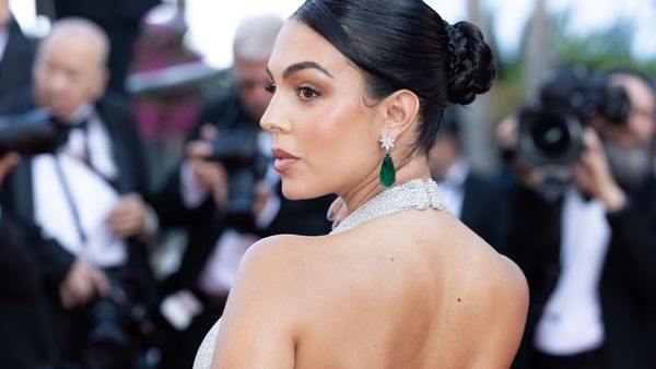  Georgina Rodriguez, în mijlocul unui scandal, după ce un coleg de la fostul său loc de muncă a dezvăluit detalii despre cum l-ar fi întâlnit, de fapt, pe Ronaldo