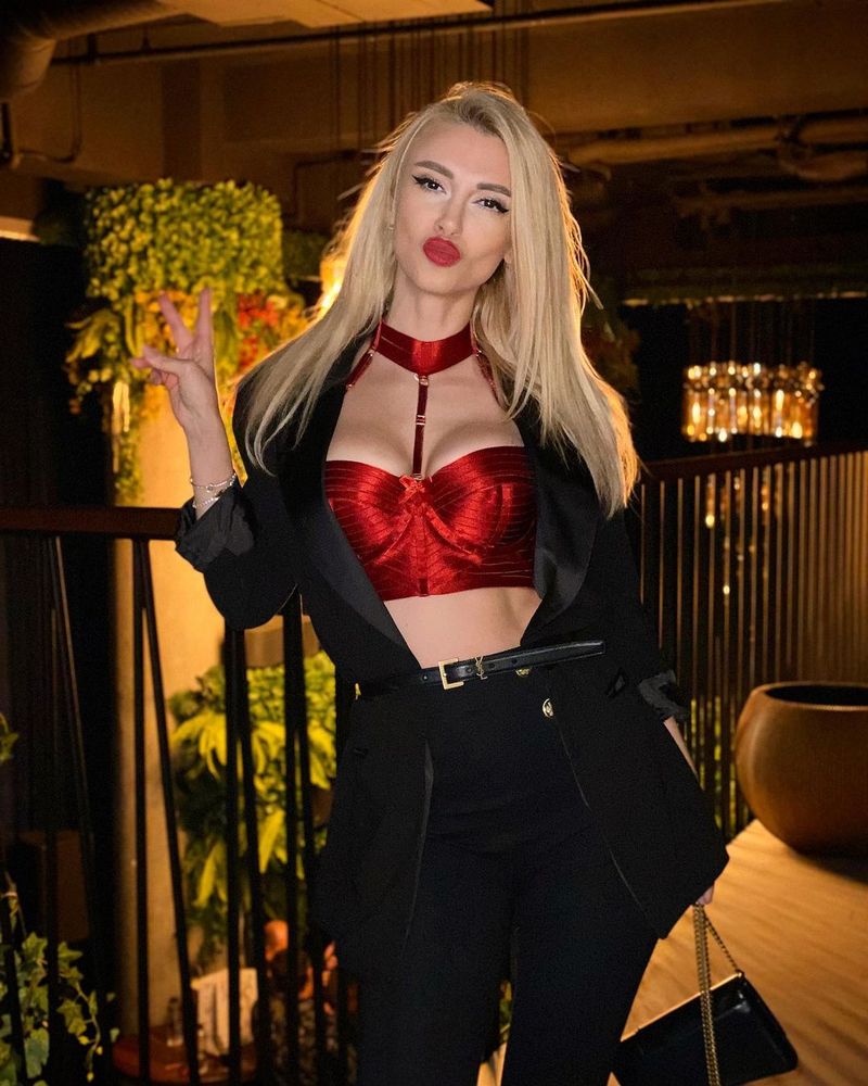 Andreea Bălan a reacționat după ce a apărut în compania lui Jador