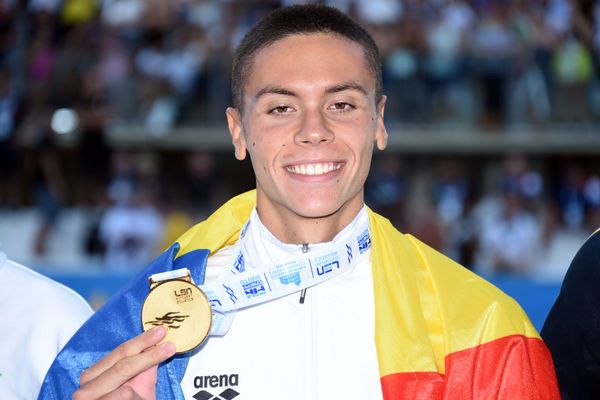 David Popovici a c&acirc;ştigat aurul şi la 100 m fluture. Este al şaselea său titlu la actuala ediţie a Campionatului Naţional