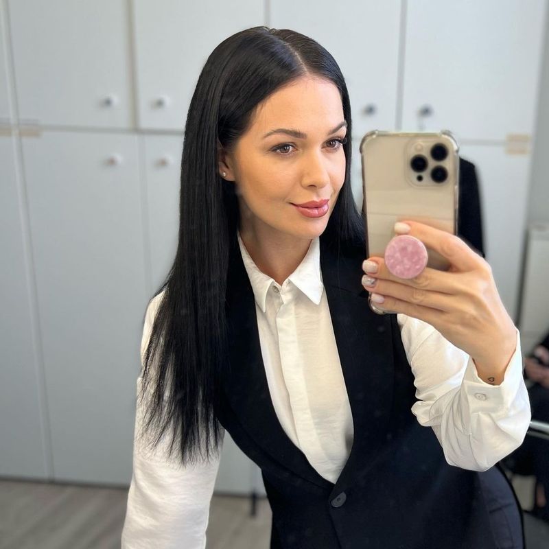 Deea Maxer, surprinsă alături de un alt bărbat! „La mulți ani, dragule drag”. Fanii sunt de părere că vedeta și-a refăcut deja viața după divorț