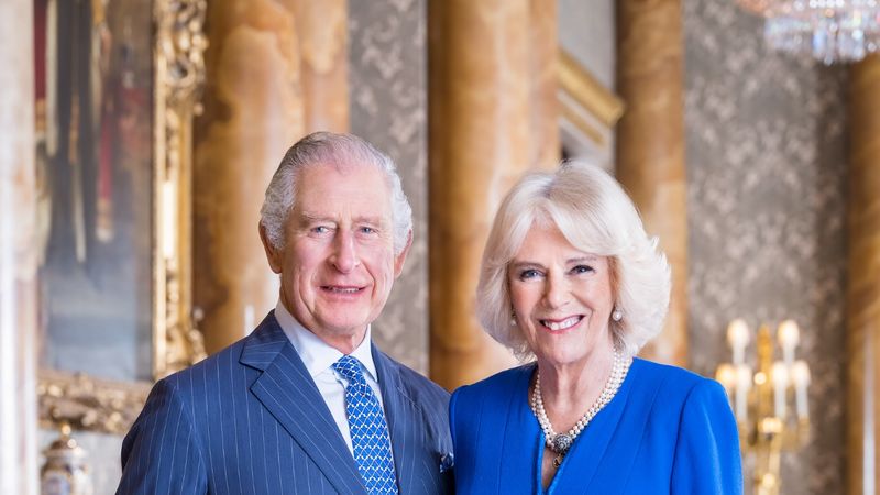 Cum l-ar fi determinat Prințul William pe regele Charles al III-lea să &icirc;i accepte amanta la marele eveniment al &icirc;ncoronării din mai