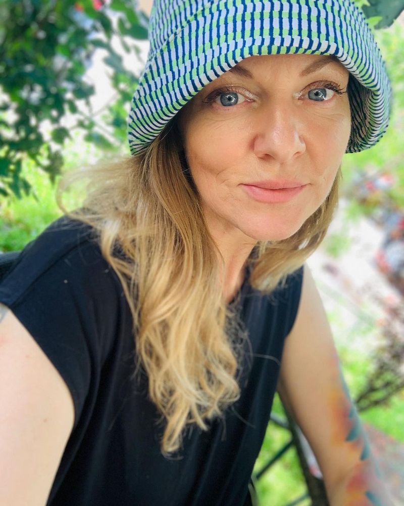 Dana Nălbaru, mai sinceră ca niciodată! „Am învățat că poți trăi în lume, dar nu cu lumea”. Motivul pentru care vedeta s-a pocăit