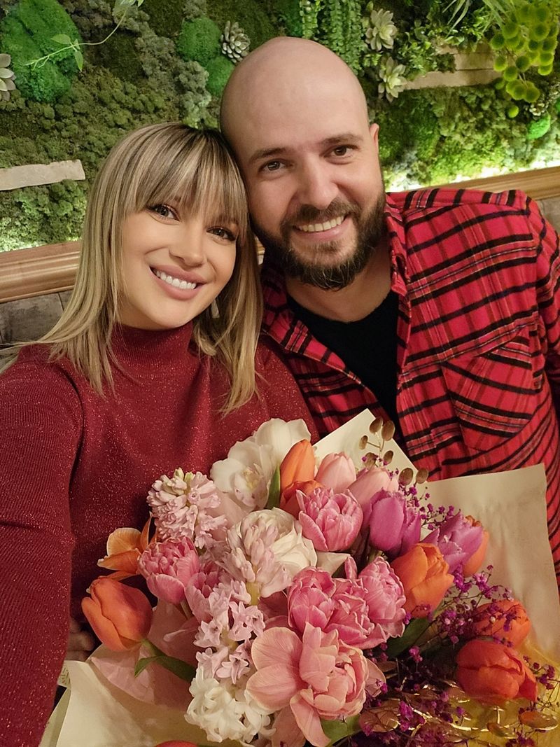 „Păi, suntem amanți, că nu suntem căsătoriți”. Lora și Ionuț Ghenu spun adevărul după ce au fost acuzați că au fost amanți