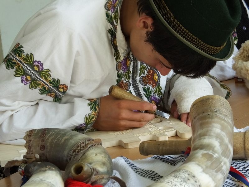 Mesaje de Sf. Gheorghe 2023: urări și felicitări cu La mulți ani. Ce nume se sărbătoresc pe 23 aprilie?