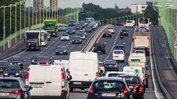 Rute ocolitoare Autostrada Soarelui (A2): Cum scapi de aglomerație în această perioadă a anului