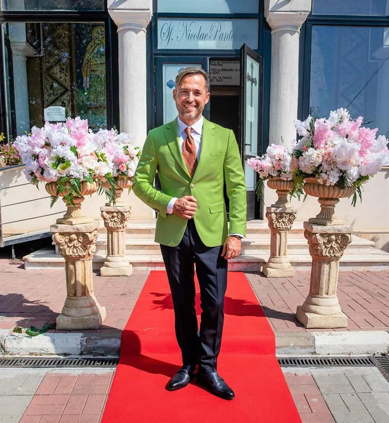 Dinu Maxer a dat-o uitării pe Deea și și-a dus acasă noua cucerire. Cum se înțeleg copiii cântărețului cu Ada?