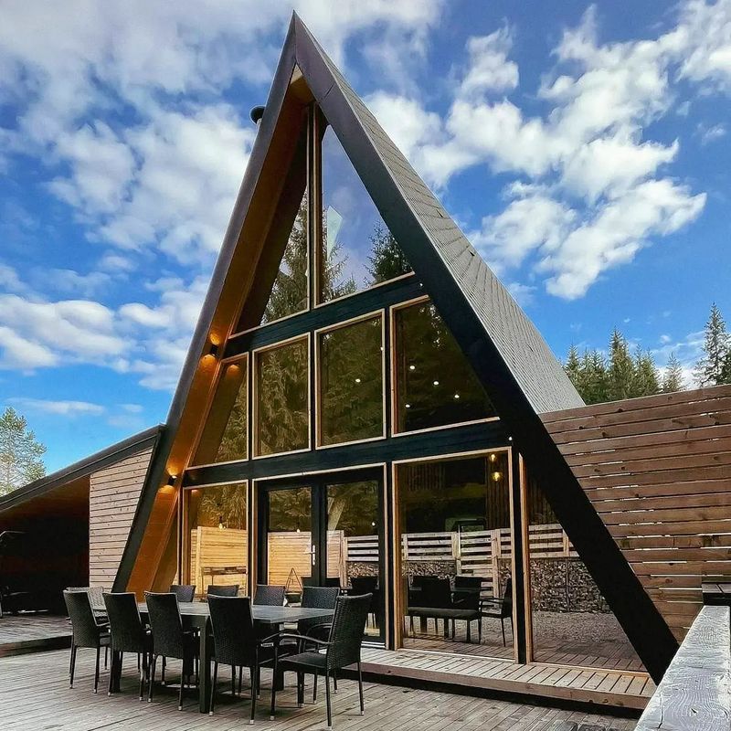 Cele mai frumoase cabane pe care să le vizitezi în drumețiile la munte