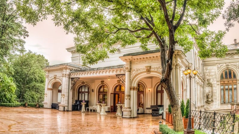 Cele mai frumoase palate din București și împrejurimi: Imagini desprinse din povești!