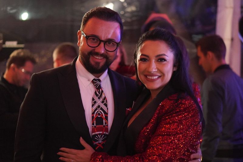 Andra a răspuns la cele mai intime întrebări din viața ei de cuplu: „Fugim de copii, să facem asta”