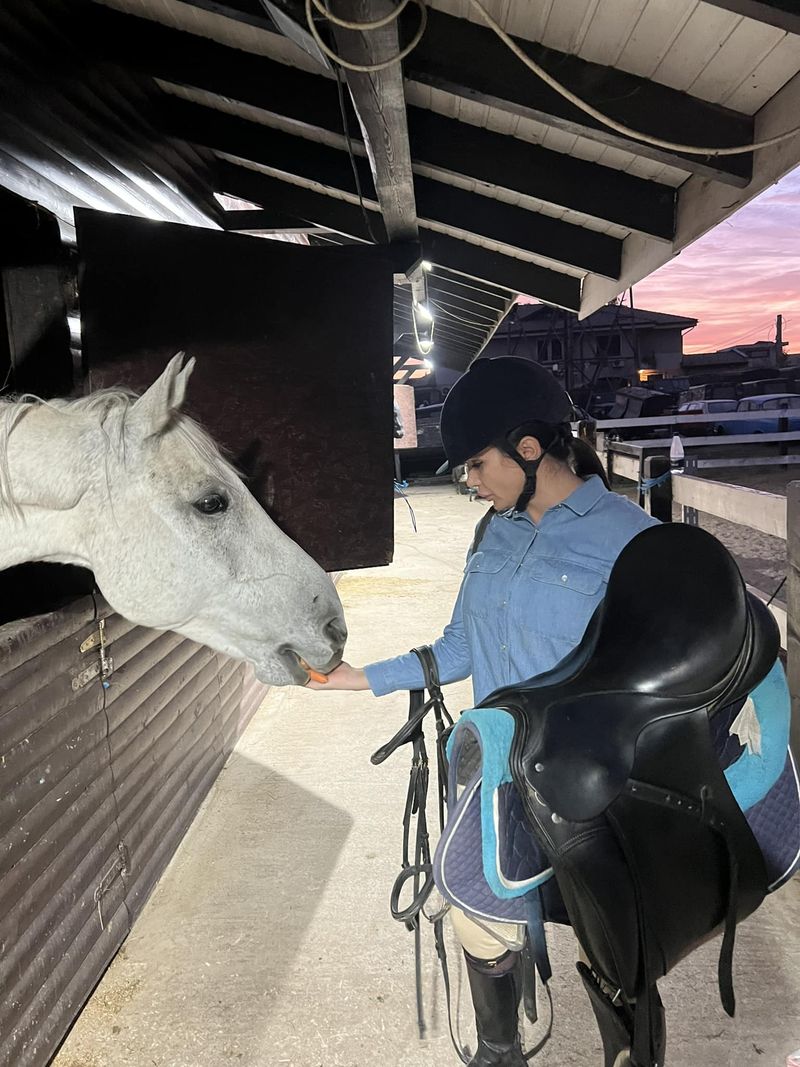 Accident grav pentru Elena Băsescu! Fiica fostului șef de stat a ajuns de urgență la spital, în urma unei căzături de pe cal