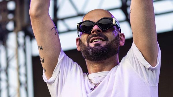 Mădălina Crețan, despre proiectele lăsate de Nosfe: "Sunt multe lucruri care au rămas așa. Mă ocup atât cât pot, de toate". Soția regretatului artist i-a descoperit planurile de viitor într-un jurnal