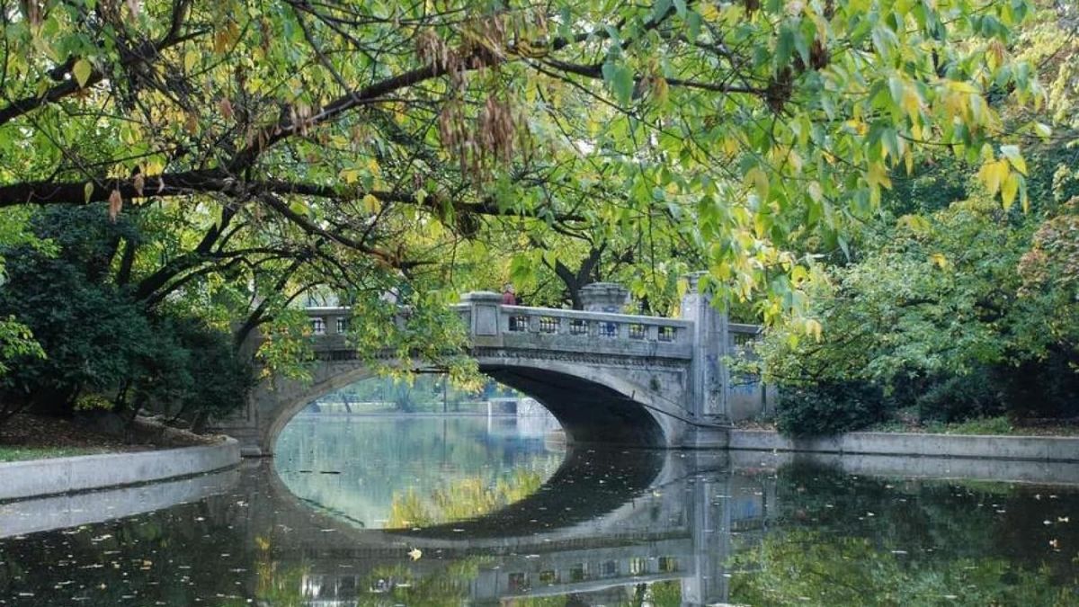 Actriță cunoscută, bătută de un bărbat în Parcul Cișmigiu din Bucuresti