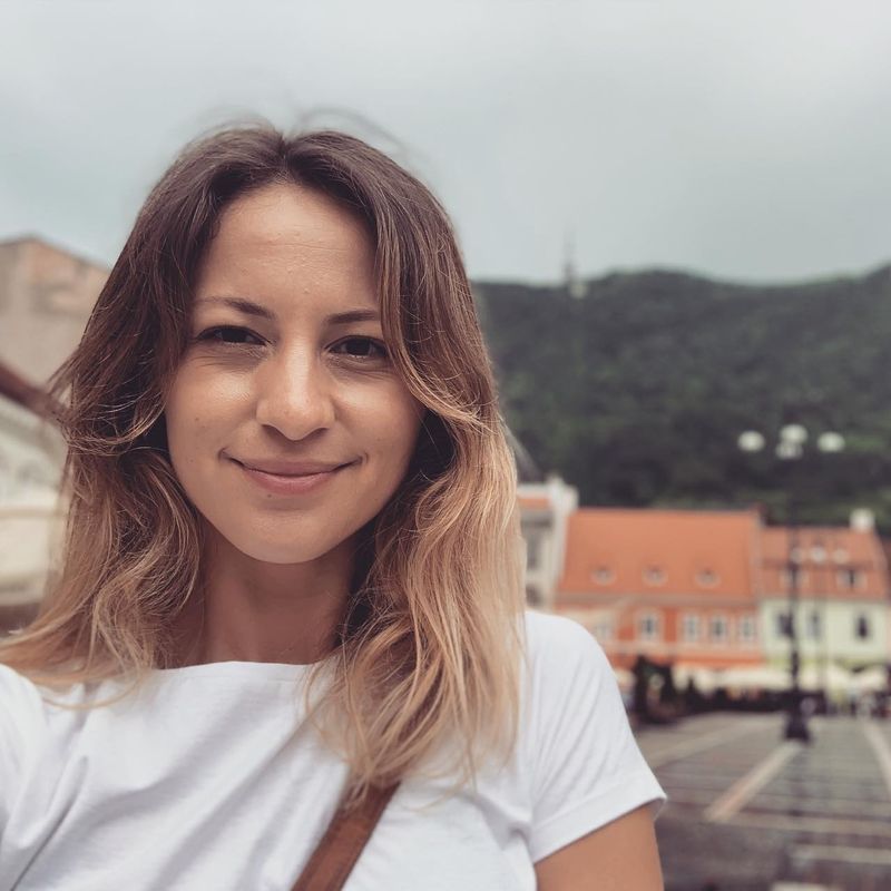 Actriță cunoscută, bătută de un bărbat în Parcul Cișmigiu din Bucuresti